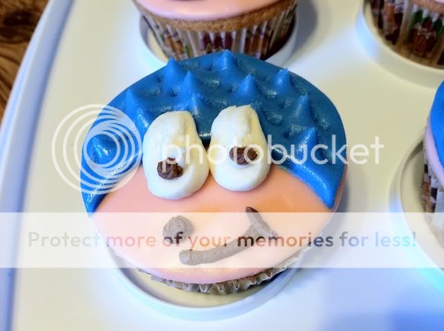 Sonic the Hedgehog Cupcakes: curiouscupcakes — LiveJournal